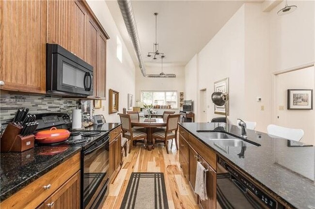 property at 970 Fort Wayne Ave