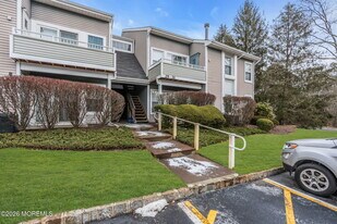 25 Gait Ct in Tinton Falls, NJ - Building Photo