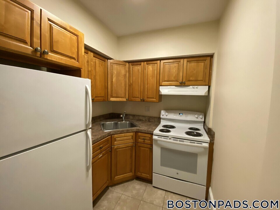 55 Park Dr in Boston, MA - Building Photo