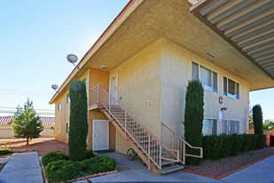 4715 Vegas Valley Dr in Las Vegas, NV - Foto de edificio - Building Photo