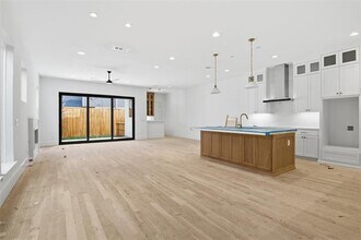 5626 Martel Ave in Dallas, TX - Building Photo - Building Photo