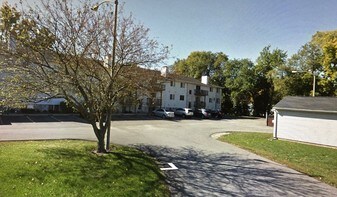 1007 Arlene Ct in Bloomington, IL - Building Photo