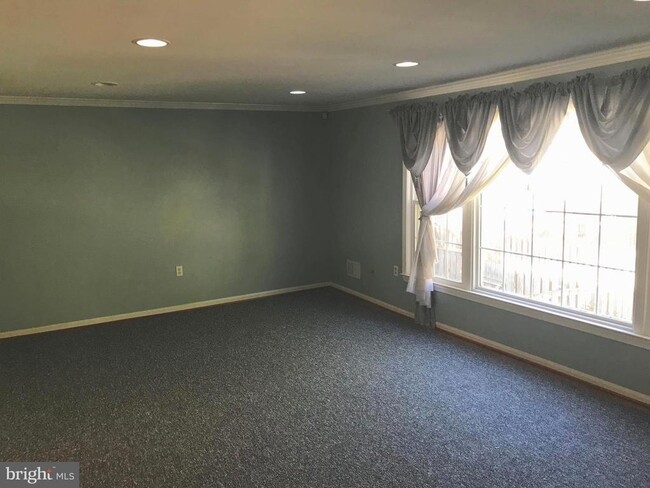 4426 Scarborough Square in Alexandria, VA - Building Photo - Building Photo