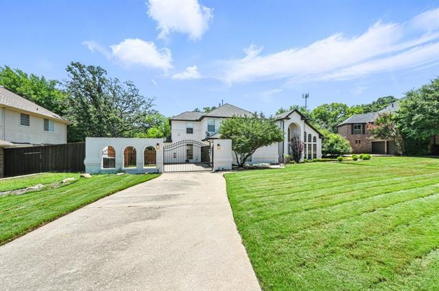 3 Glen Eagles Ct