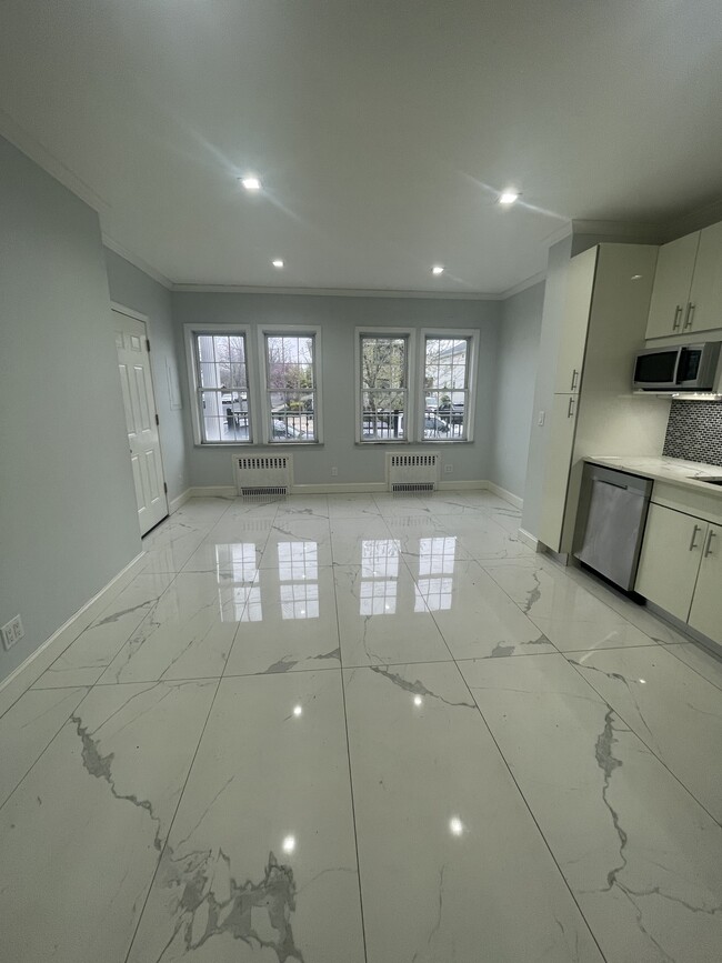 253 Alter Ave, Unit 1