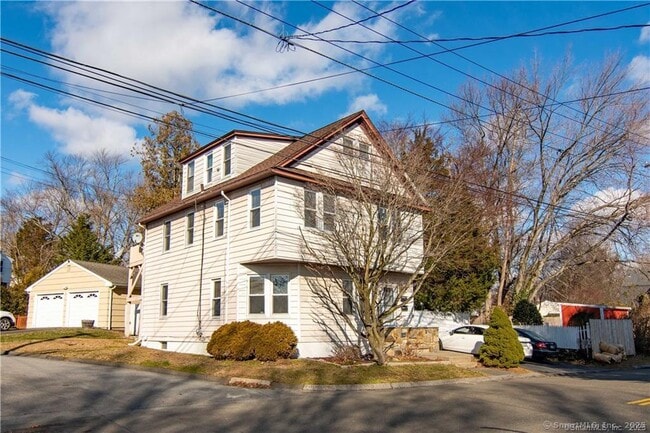 property at 246 Old Stratfield Rd