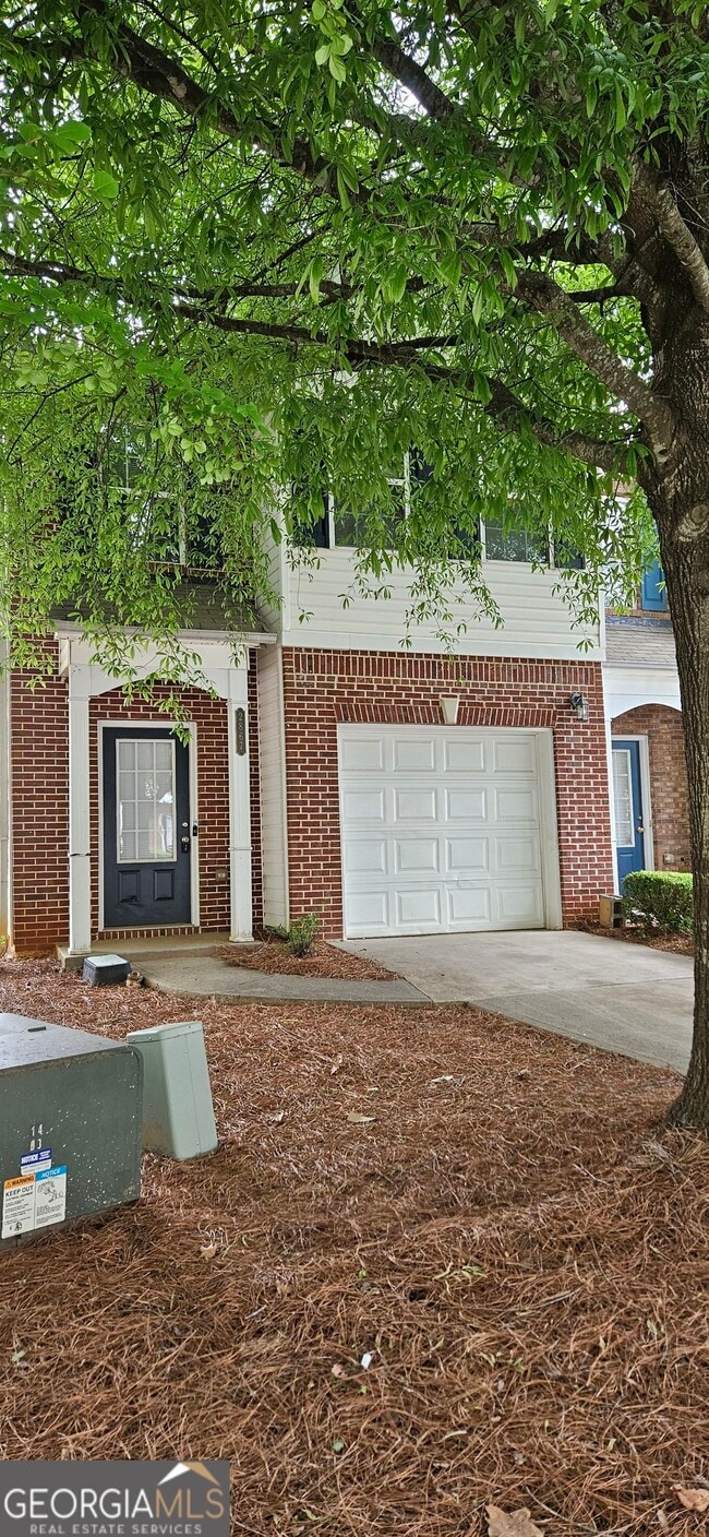 property at 2867 Snapfinger Manor