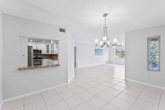 13850 Oneida Dr in Delray Beach, FL - Building Photo - Building Photo