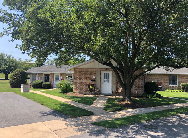 Neffsville Cottages