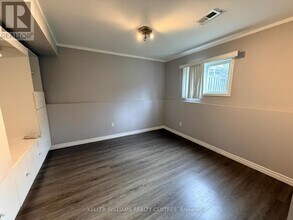 51 McDougall Dr in Barrie, ON - Building Photo - Building Photo