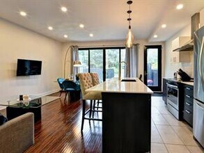 5105 Rue Saint-Ambroise in Montréal, QC - Building Photo - Building Photo