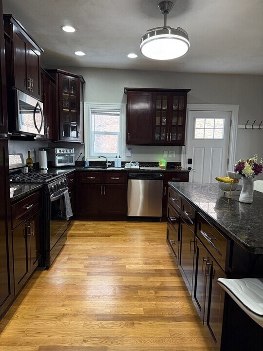273 Dorchester St, Unit 1 in Boston, MA - Building Photo
