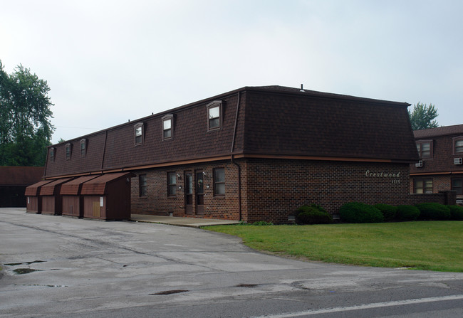 1701-1801 Fostoria Ave in Findlay, OH - Building Photo - Building Photo