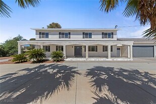 144 E Robindale Rd in Las Vegas, NV - Building Photo