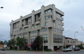 600 Barrow St in Anchorage, AK - Building Photo