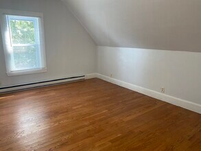 10 Delaware St, Unit 3 in Somerville, MA - Building Photo - Building Photo