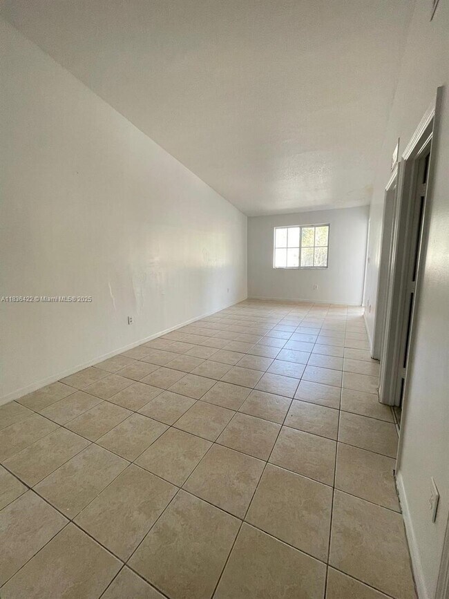 2921 SE 13th Rd in Homestead, FL - Building Photo - Building Photo