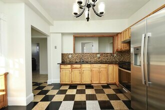 488 Pleasant St in Malden, MA - Building Photo - Building Photo