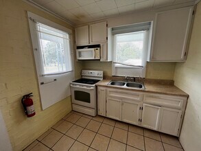 305 Lawrence St in Summit, MS - Building Photo - Building Photo