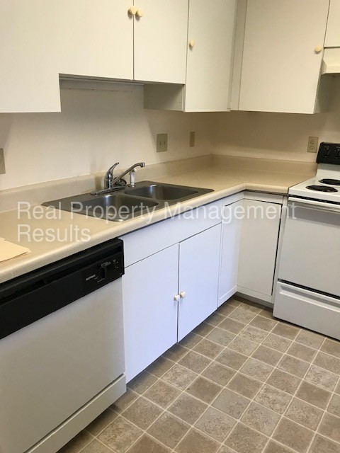1027 23rd St-Unit -112 in Tell City, IN - Building Photo - Building Photo