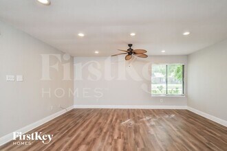 3004 Charter Oak Dr in Plano, TX - Building Photo - Building Photo