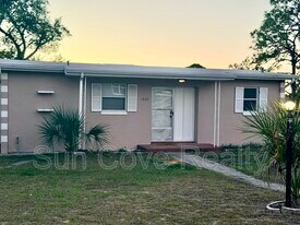 1233 Newhope Rd in Spring Hill, FL - Building Photo