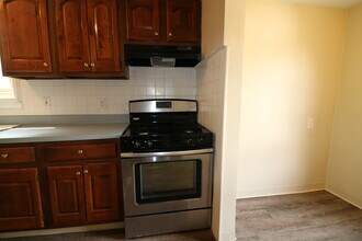 1626 Summit Ln in Davenport, IA - Building Photo - Building Photo