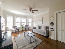 5069 N Wolcott Ave, Unit 5075-1 in Chicago, IL - Building Photo