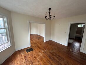27 Albion St, Unit 1 in Somerville, MA - Building Photo - Building Photo
