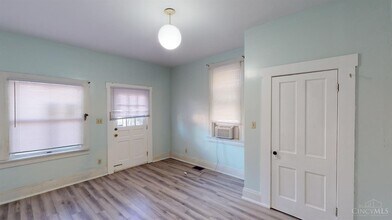 623 Riddle Rd in Cincinnati, OH - Building Photo - Building Photo