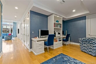 45-45 Hudson View Way in Tarrytown, NY - Building Photo - Building Photo