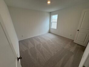 9006 Cape Birdland Dr in Baytown, TX - Building Photo - Building Photo