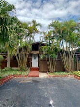 11318 SW 114th Cir Terrace in Miami, FL - Building Photo - Building Photo