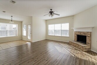 2525 Tar Heel Dr in Fort Worth, TX - Building Photo - Building Photo