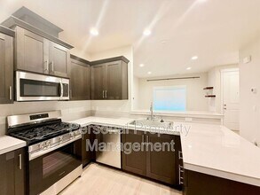 18010 NE 47th Ave in Vancouver, WA - Building Photo - Building Photo