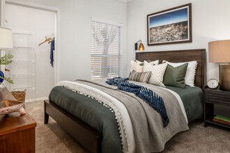 Dixon at Stonegate in Fort Worth, TX - Foto de edificio - Building Photo