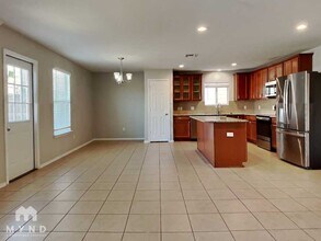 11331 Fine Design in San Antonio, TX - Foto de edificio - Building Photo