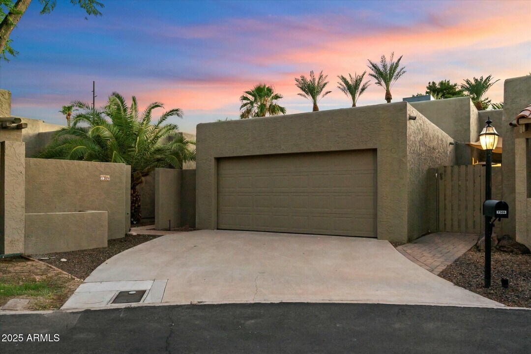 7309 E Rovey Ave in Scottsdale, AZ - Building Photo