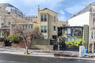 2249 Van Ness Ave in San Francisco, CA - Building Photo - Building Photo