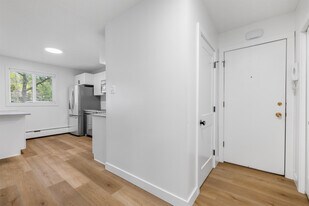 2242-2242 Scarth St in Regina, SK - Building Photo