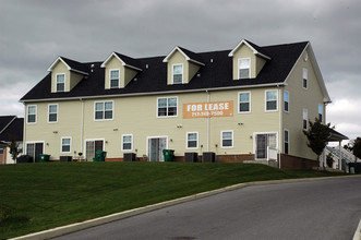 Avalon Townhomes in Waynesboro, PA - Building Photo - Building Photo