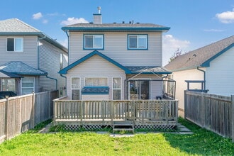 179 Taravista St NE in Calgary, AB - Building Photo - Building Photo