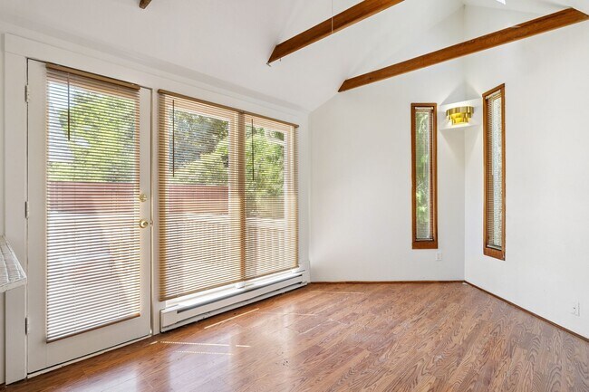 848 NE 92nd St in Seattle, WA - Building Photo - Building Photo