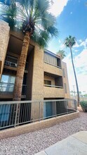 2625 E Indian School Rd in Phoenix, AZ - Building Photo - Building Photo