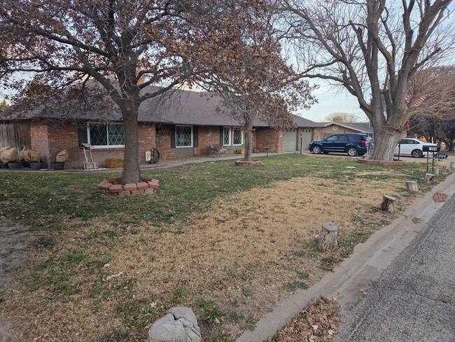 property at 1804 W Ave H