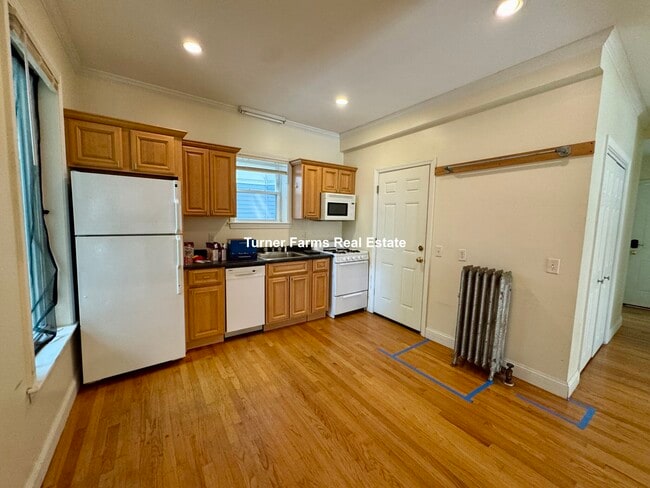 1576 Cambridge St, Unit 1R