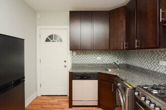 2903 N Mildred Ave in Chicago, IL - Building Photo - Building Photo