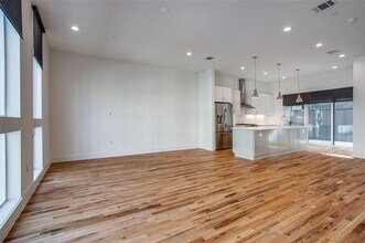 2128 Ashby St in Dallas, TX - Building Photo - Building Photo