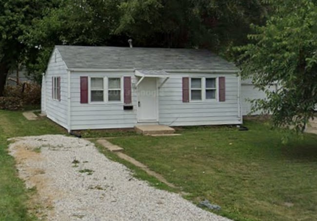 property at 2605 S College St
