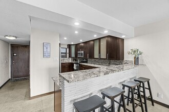 2400 DC Country Club Boulevard in Deerfield Beach, FL - Building Photo - Building Photo
